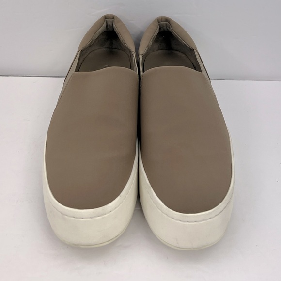 VINCE, LADIES SLIP ON/ WALKING SHOES, TOPE COLOR, FAUX SUADE, SIZE 6.5M - Picture 2 of 16